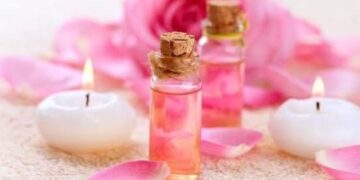 What Are The Benefits Of Rose Water To The Skin?  How to Apply Rose Water to the Skin?