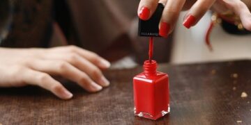 Get perfect nails in the comfort of your home